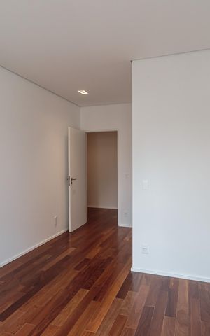 Apartamento à venda com 358m², 4 quartos e 4 vagas Apartamento à venda com 358m², 4 quartos e 4 vagasSuíte 4