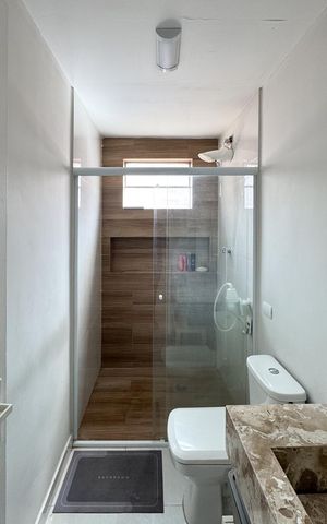 Apartamento à venda com 56m², 2 quartos e 1 vaga Apartamento à venda com 56m², 2 quartos e 1 vagaBanheiro Social