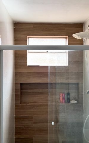 Apartamento à venda com 56m², 2 quartos e 1 vaga Apartamento à venda com 56m², 2 quartos e 1 vagaBanheiro Social