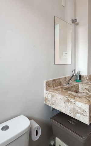 Apartamento à venda com 56m², 2 quartos e 1 vaga Apartamento à venda com 56m², 2 quartos e 1 vagaBanheiro Social