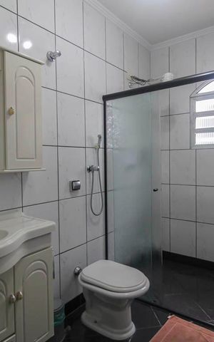 Casa à venda com 250m², 6 quartos e 3 vagas