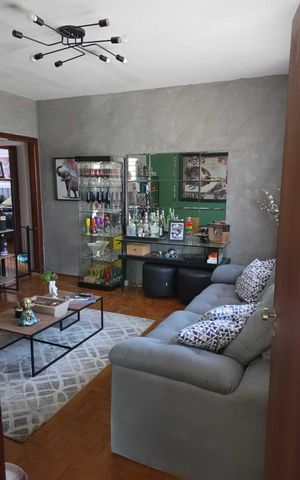 Casa à venda com 88m², 2 quartos e 3 vagas Casa à venda com 88m², 2 quartos e 3 vagasSala