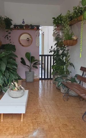 Casa à venda com 88m², 2 quartos e 3 vagas Casa à venda com 88m², 2 quartos e 3 vagasÁrea externa
