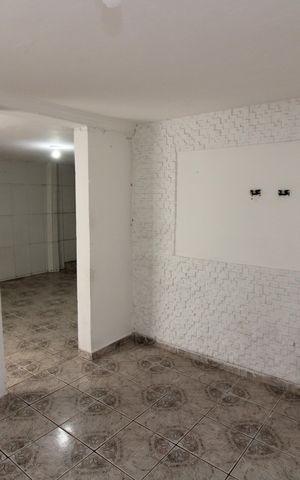 Casa para alugar com 33m², 1 quarto e sem vagaQuarto 