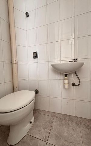 Apartamento à venda com 122m², 2 quartos e 2 vagasBanheiro de serviço