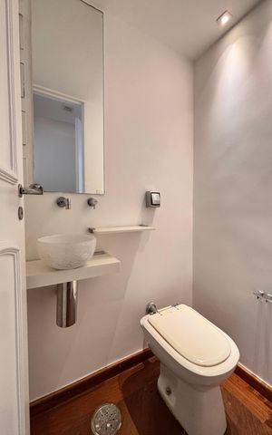 Apartamento à venda com 122m², 2 quartos e 2 vagasLavabo