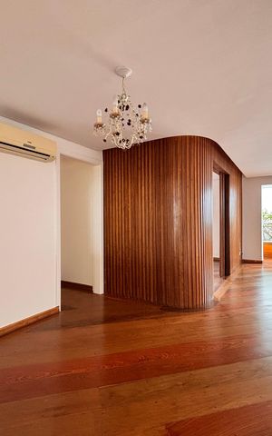 Apartamento à venda com 122m², 2 quartos e 2 vagasSala