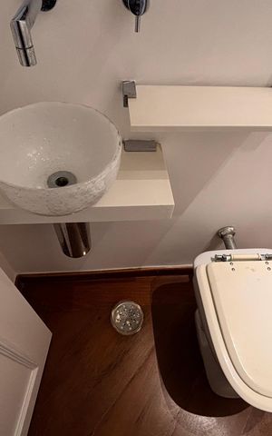 Apartamento à venda com 122m², 2 quartos e 2 vagasLavabo
