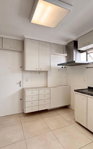 Apartamento à venda com 122m², 2 quartos e 2 vagasCozinha
