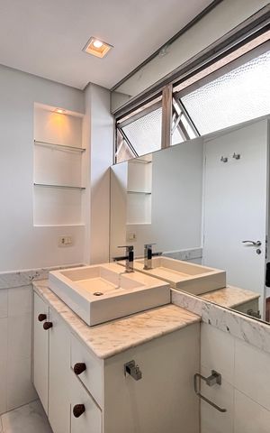 Apartamento à venda com 122m², 2 quartos e 2 vagasBanheiro da Suíte