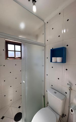 Casa à venda com 181m², 5 quartos e 3 vagas Casa à venda com 181m², 5 quartos e 3 vagasBanheiro da Suíte 2
