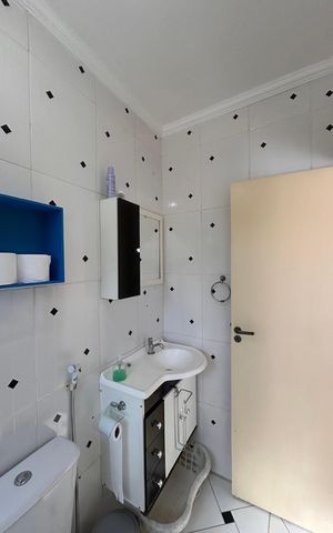 Casa à venda com 181m², 5 quartos e 3 vagas Casa à venda com 181m², 5 quartos e 3 vagasBanheiro da Suíte 2