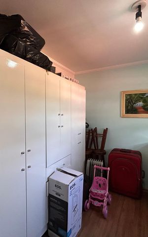 Casa à venda com 181m², 5 quartos e 3 vagas Casa à venda com 181m², 5 quartos e 3 vagasEscritório