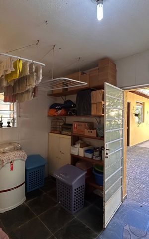 Casa à venda com 181m², 5 quartos e 3 vagas Casa à venda com 181m², 5 quartos e 3 vagasÁrea de Serviço