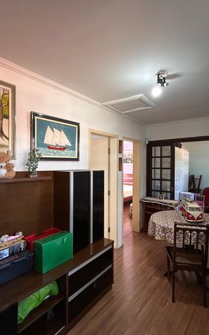 Casa à venda com 181m², 5 quartos e 3 vagas Casa à venda com 181m², 5 quartos e 3 vagasEscritório