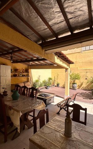 Casa à venda com 181m², 5 quartos e 3 vagas Casa à venda com 181m², 5 quartos e 3 vagasChurrasqueira