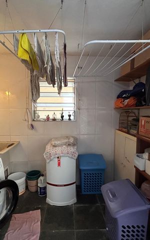 Casa à venda com 181m², 5 quartos e 3 vagas Casa à venda com 181m², 5 quartos e 3 vagasÁrea de Serviço