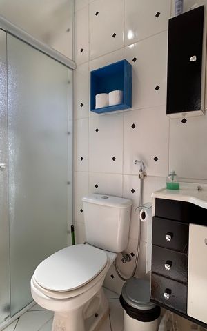 Casa à venda com 181m², 5 quartos e 3 vagas Casa à venda com 181m², 5 quartos e 3 vagasBanheiro da Suíte 2