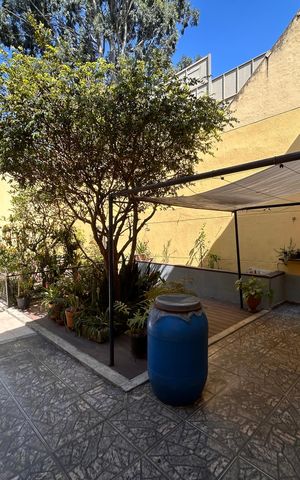 Casa à venda com 181m², 5 quartos e 3 vagas Casa à venda com 181m², 5 quartos e 3 vagasQuintal e jardim