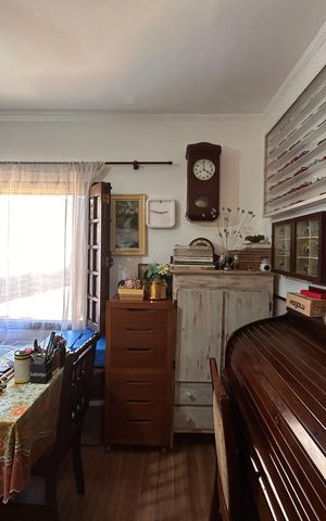 Casa à venda com 181m², 5 quartos e 3 vagas Casa à venda com 181m², 5 quartos e 3 vagasQuarto 4