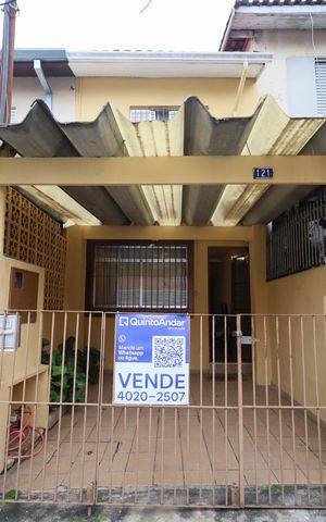 Casa à venda com 75m², 2 quartos e 1 vagaFachada