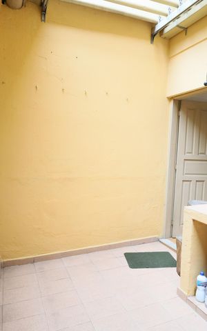 Casa à venda com 75m², 2 quartos e 1 vagaÁrea de Serviço