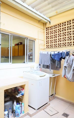 Casa à venda com 75m², 2 quartos e 1 vagaÁrea de Serviço