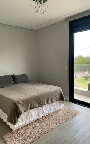 Casa para alugar com 300m², 3 quartos e 4 vagas Casa para alugar com 300m², 3 quartos e 4 vagasQuarto 1