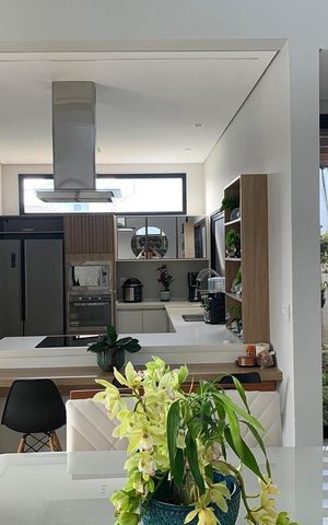 Casa para alugar com 300m², 3 quartos e 4 vagas Casa para alugar com 300m², 3 quartos e 4 vagasCozinha