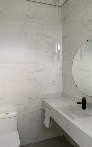 Casa para alugar com 300m², 3 quartos e 4 vagas Casa para alugar com 300m², 3 quartos e 4 vagasBanheiro 1