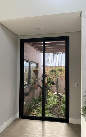 Casa para alugar com 300m², 3 quartos e 4 vagas Casa para alugar com 300m², 3 quartos e 4 vagasCorredor