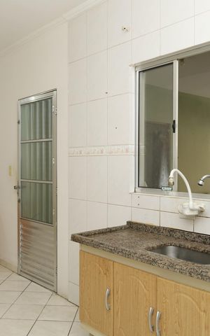 Casa à venda com 80m², 2 quartos e 6 vagasSala/Cozinha