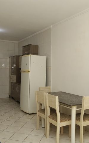 Casa à venda com 80m², 2 quartos e 6 vagasSala/Cozinha