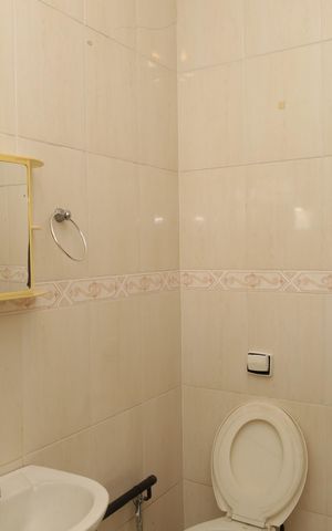 Casa à venda com 80m², 2 quartos e 6 vagasBanheiro