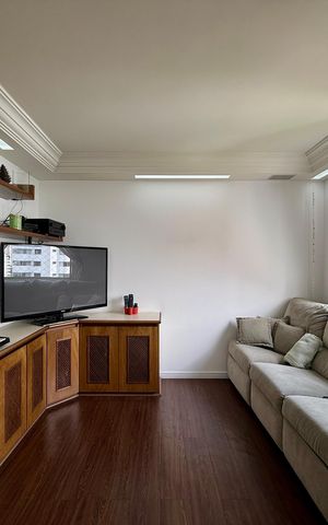 Apartamento à venda com 187m², 3 quartos e 2 vagas Apartamento à venda com 187m², 3 quartos e 2 vagasSala