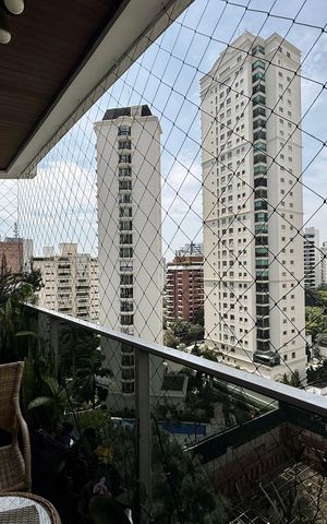 Apartamento à venda com 187m², 3 quartos e 2 vagas Apartamento à venda com 187m², 3 quartos e 2 vagasSacada