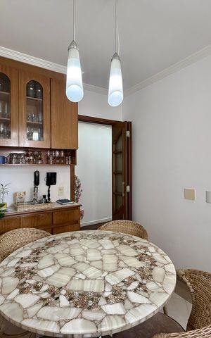 Apartamento à venda com 187m², 3 quartos e 2 vagas Apartamento à venda com 187m², 3 quartos e 2 vagasCozinha