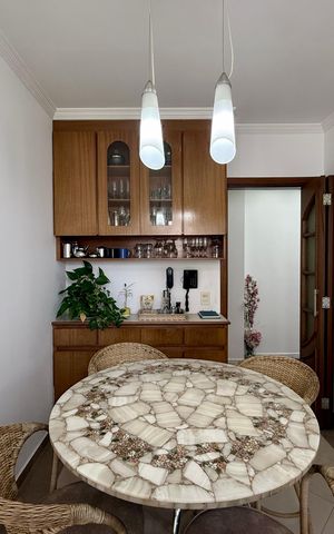 Apartamento à venda com 187m², 3 quartos e 2 vagas Apartamento à venda com 187m², 3 quartos e 2 vagasCozinha