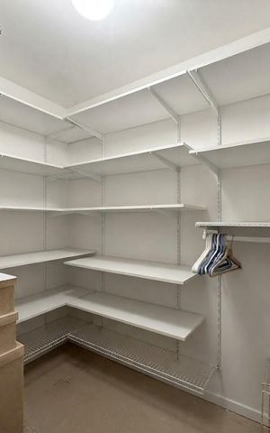 Apartamento à venda com 187m², 3 quartos e 2 vagas Apartamento à venda com 187m², 3 quartos e 2 vagasQuarto de Serviço