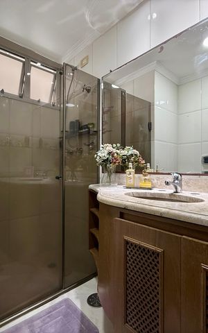 Apartamento à venda com 187m², 3 quartos e 2 vagas Apartamento à venda com 187m², 3 quartos e 2 vagasBanheiro Social