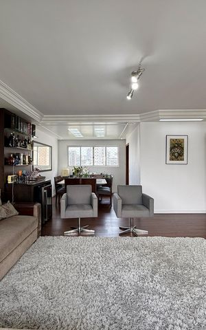 Apartamento à venda com 187m², 3 quartos e 2 vagas Apartamento à venda com 187m², 3 quartos e 2 vagasSala