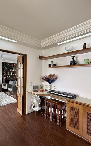 Apartamento à venda com 187m², 3 quartos e 2 vagas Apartamento à venda com 187m², 3 quartos e 2 vagasSala