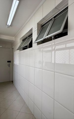 Apartamento à venda com 187m², 3 quartos e 2 vagas Apartamento à venda com 187m², 3 quartos e 2 vagasÁrea de Serviço