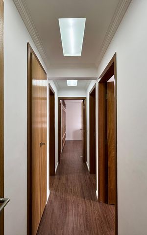 Apartamento à venda com 187m², 3 quartos e 2 vagas Apartamento à venda com 187m², 3 quartos e 2 vagasCorredor Quartos