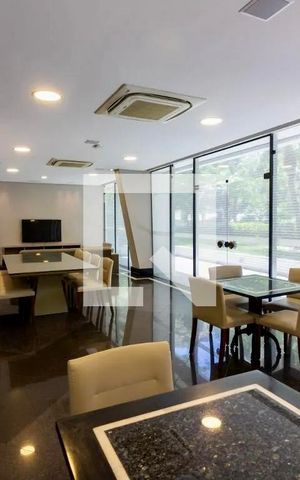 Apartamento à venda com 187m², 3 quartos e 2 vagas Apartamento à venda com 187m², 3 quartos e 2 vagasSalão de Festas