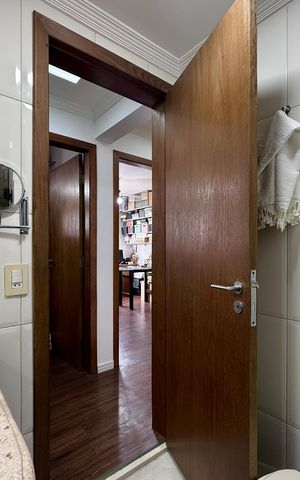 Apartamento à venda com 187m², 3 quartos e 2 vagas Apartamento à venda com 187m², 3 quartos e 2 vagasBanheiro Social