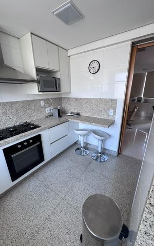 Apartamento à venda com 108m², 3 quartos e 2 vagas Apartamento à venda com 108m², 3 quartos e 2 vagasCozinha