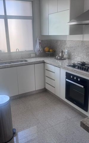 Apartamento à venda com 108m², 3 quartos e 2 vagas Apartamento à venda com 108m², 3 quartos e 2 vagasCozinha