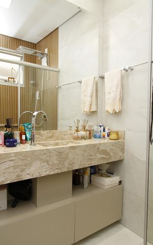 Apartamento à venda com 196m², 3 quartos e 2 vagasBanheiro da Suíte