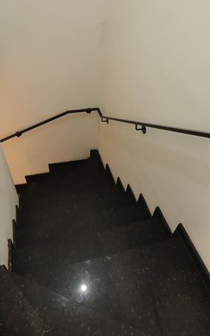 Apartamento à venda com 101m², 2 quartos e 1 vagaEscada